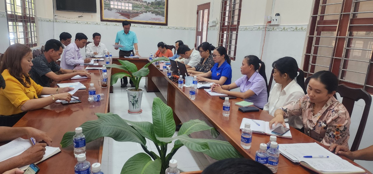 Sáng ngày 24/01/2024 tại Hội Trường Ủy ban nhân dân xã An Thạnh 1, Ban Chấp hành Đảng bộ xã An Thạnh 1 tổ chức Hội nghị đánh giá tình hình thực hiện nhiệm vụ tháng 01 và đề ra phương hướng, n